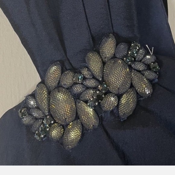 EUC - T by Tadashi Shoji Beautiful Ball Gown - Size 8 - navy - Picture 6 of 6
